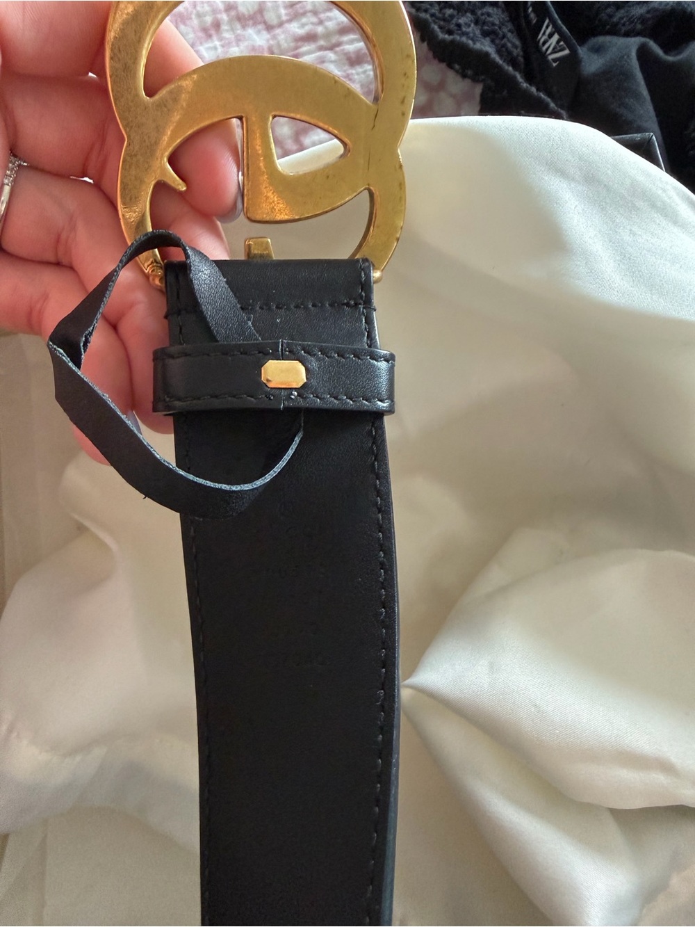 Gucci Black Leather Belt with Gold Double G Buckle - Picture 2 of 3